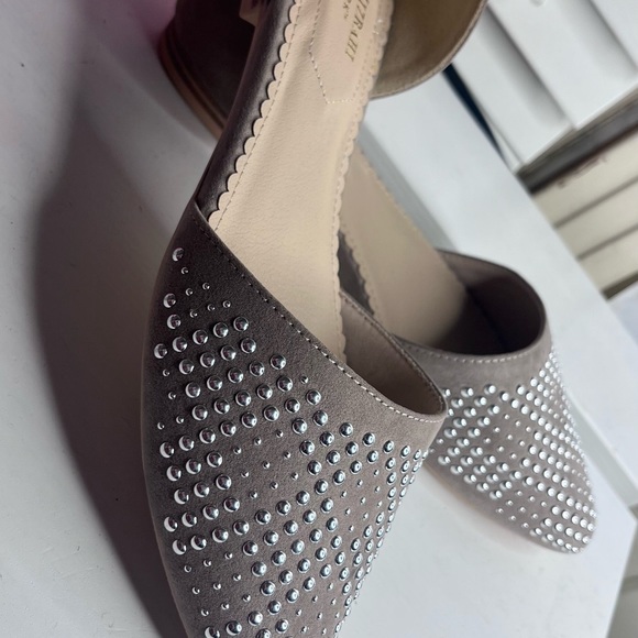 Isaac Mizrahi Shoes Flats  Embellished Diamond Pattern - Picture 4 of 6